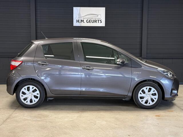 Toyota YARIS 1.5 Hybrid Automaat Navi Camera Clima Lijn Ass 43dkm! Fully Serviced!