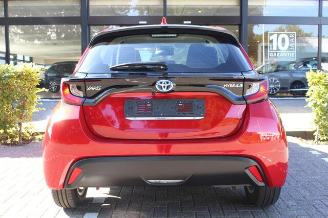 Toyota YARIS 1.5 Hybrid Active Plus | Rijklaar | Apple/Android | Stoelverwarming | Camera | Clima | DAB+ | Adap Cruise