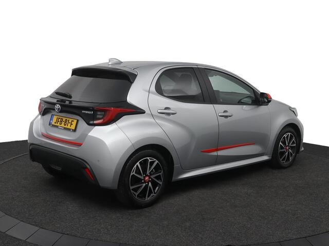 Toyota YARIS 1.5 Hybrid 115 Special Edition | Parkeersensoren | Keyless | Climate control |