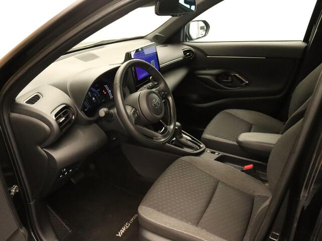 Toyota YARIS Cross 1.5 Hybrid Dynamic Plus - 130 PK! - STUUR/STOEL VERWARMING - ADAPTIEVE CRUISE CONTROL - DODEHOEKDETECTIE - LEDEREN STUURWIEL - KEYLESS ENTRY & START - LED KOPLAMPEN - ACHTERUITRIJCAMERA - STOELVERWARMING - PARKEERSENSOREN VOOR EN ACHTER