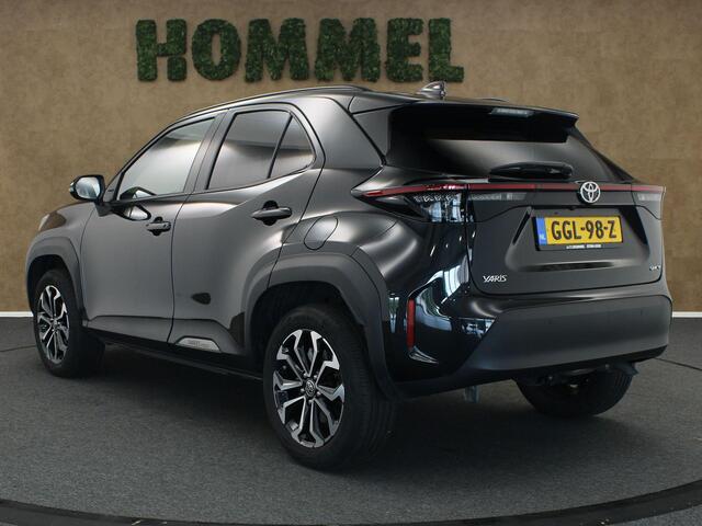 Toyota YARIS Cross 1.5 Hybrid Dynamic Plus - 130 PK! - STUUR/STOEL VERWARMING - ADAPTIEVE CRUISE CONTROL - DODEHOEKDETECTIE - LEDEREN STUURWIEL - KEYLESS ENTRY & START - LED KOPLAMPEN - ACHTERUITRIJCAMERA - STOELVERWARMING - PARKEERSENSOREN VOOR EN ACHTER