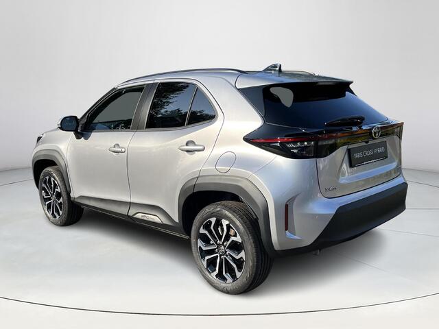 Toyota YARIS Cross 1.5 Hybrid 115 Dynamic | Comfort Pack | Shimmering silver metallic | Nieuw uit voorraad |