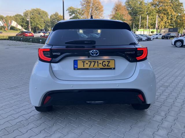 Toyota YARIS 1.5 Hybride Executive | Bi-Tone | All Season | Pdc