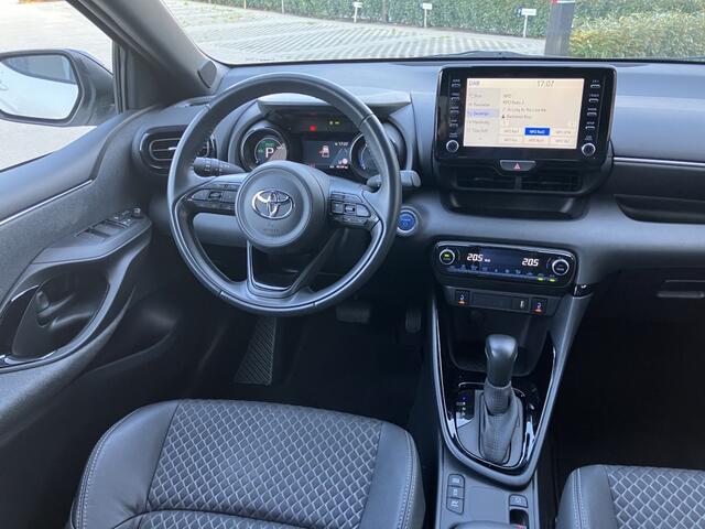 Toyota YARIS 1.5 Hybride Executive | Bi-Tone | All Season | Pdc