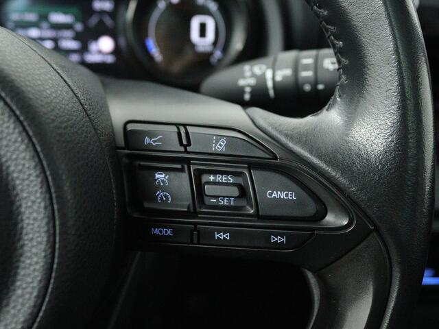 Toyota YARIS 1.5 Hybrid Executive | Apple Carplay / Android Auto (Navigatie) | Panoramadak | JBL | Camera |