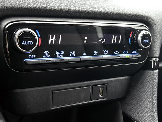 Toyota YARIS 1.5 Hybrid Dynamic | Launch edition | Panorama dak | LM velgen |
