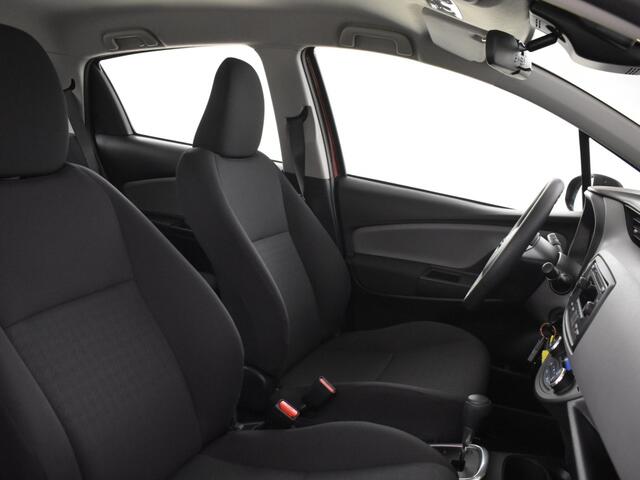 Toyota YARIS 1.5 Hybrid Active Limited | Parkeersensoren V+A