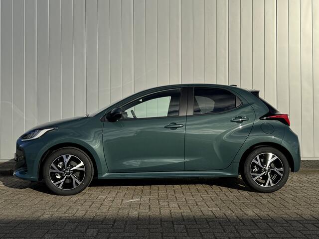 Toyota YARIS 1.5 Hybrid 115 Dynamic Nieuw NL Auto Comfort pack PDC Dodehoekdetectie Stoel Stuur verwarming