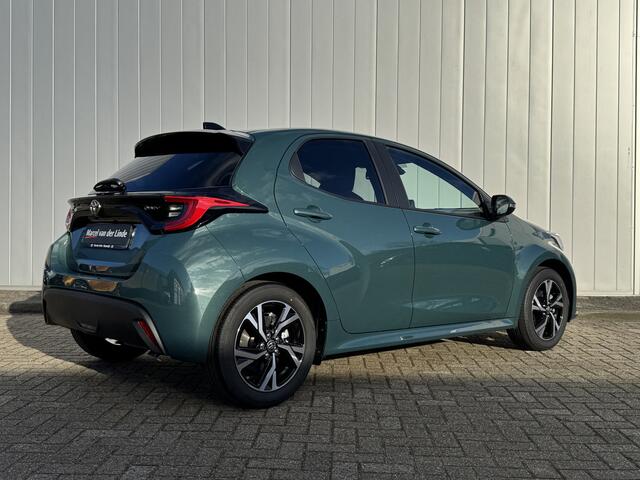 Toyota YARIS 1.5 Hybrid 115 Dynamic Nieuw NL Auto Comfort pack PDC Dodehoekdetectie Stoel Stuur verwarming