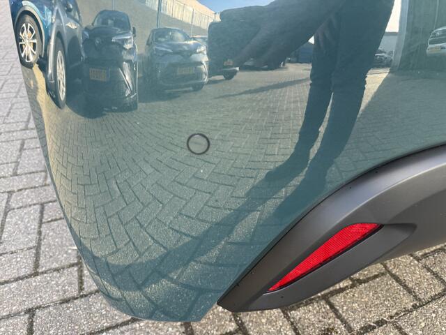 Toyota YARIS 1.5 Hybrid 115 Dynamic Nieuw NL Auto Comfort pack PDC Dodehoekdetectie Stoel Stuur verwarming