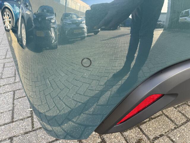 Toyota YARIS 1.5 Hybrid 115 Dynamic Nieuw NL Auto Comfort pack PDC Dodehoekdetectie Stoel Stuur verwarming