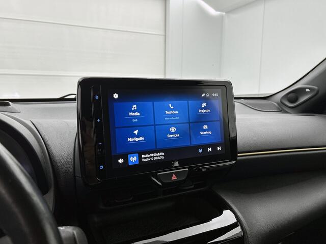 Toyota YARIS Cross 1.5 Hybrid Adventure | 1e Eigenaar | JBL | Blindspot | Stoelverwarming | Elektrische Achterklep |
