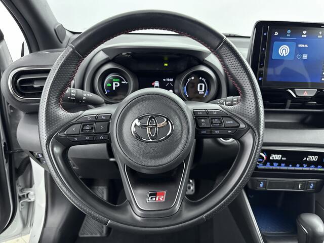 Toyota YARIS 1.5 Hybrid GR Sport | Achteruitrijcamera | Stoelverwarming | Full map navigatie |