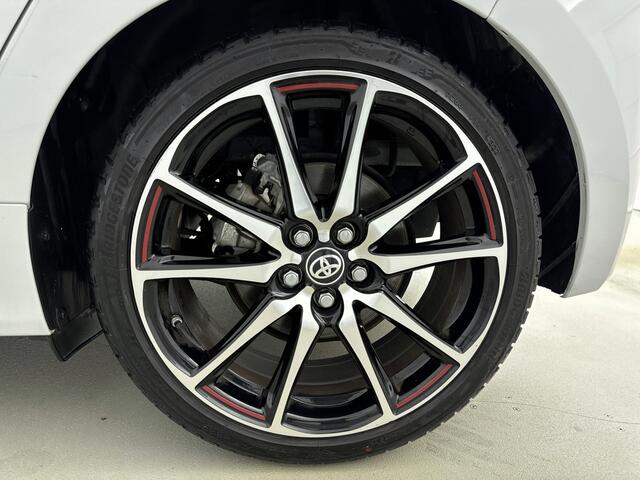 Toyota YARIS 1.5 Hybrid GR Sport | Achteruitrijcamera | Stoelverwarming | Full map navigatie |
