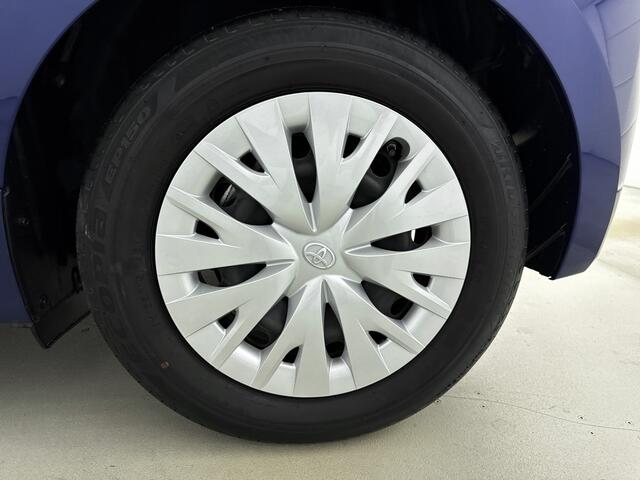 Toyota YARIS 1.5 Hybrid Active | Metallic lak | Privacy glass | Achteruitrijcamera | Climate control |