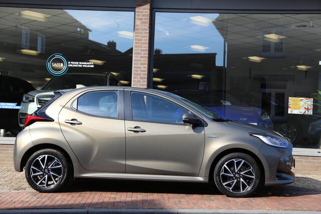 Toyota YARIS 1.5 Hybrid Dynamic Team Navi Carplay Camera ACC LED