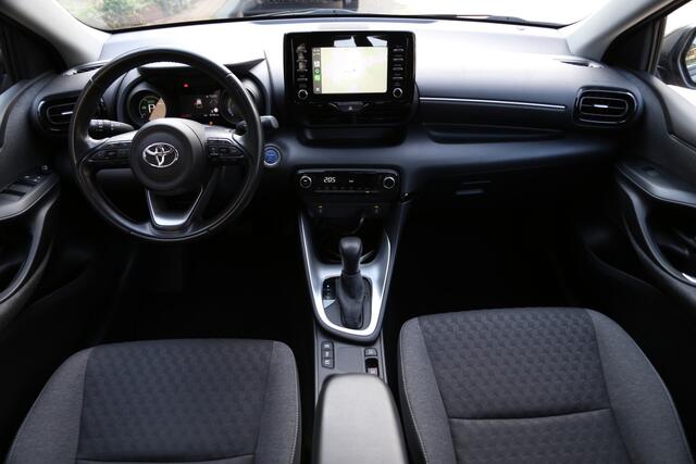 Toyota YARIS 1.5 Hybrid Dynamic Team Navi Carplay Camera ACC LED