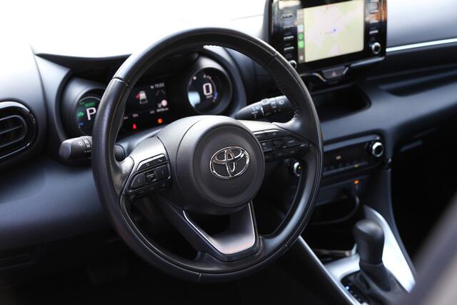 Toyota YARIS 1.5 Hybrid Dynamic Team Navi Carplay Camera ACC LED