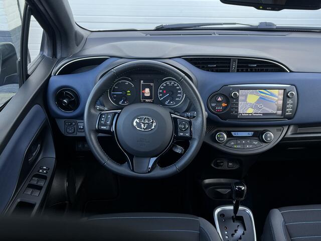 Toyota YARIS 1.5 Hybrid Bi-Tone | Navi | Clima | Camera | Cruise