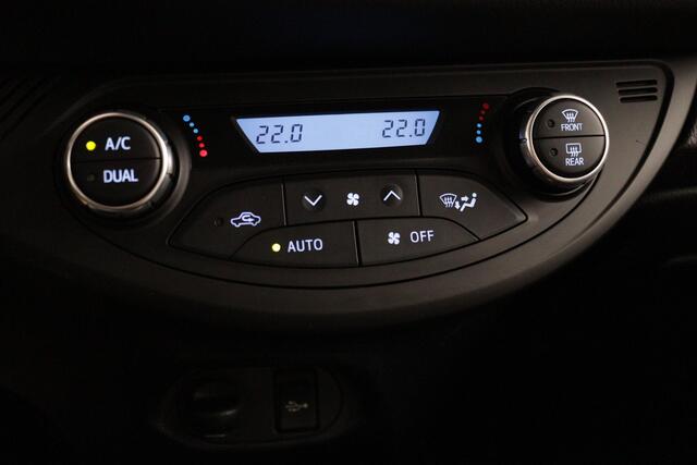 Toyota YARIS 1.5 Hybrid Design | Stoelverwarming | Klimaat control |
