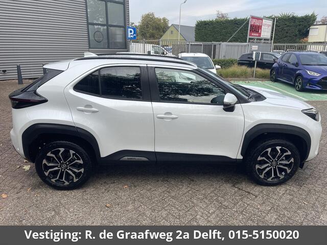 Toyota YARIS Cross 1.5 Hybrid 115 Dynamic Luxury | Stuur- & Stoelverwarming | Dodehoek detectie | Parkeersensoren | Navigatie