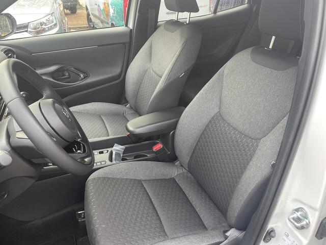 Toyota YARIS Cross 1.5 Hybrid 115 Dynamic Luxury | Stuur- & Stoelverwarming | Dodehoek detectie | Parkeersensoren | Navigatie