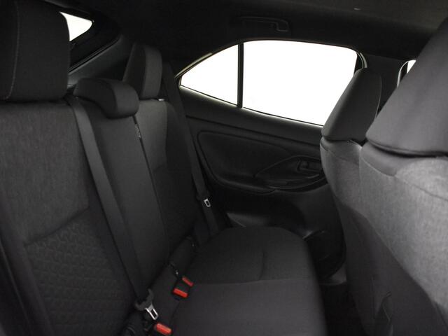 Toyota YARIS 1.5 Hybrid Dynamic Team D | PDC V+A | BLS | Allseasons