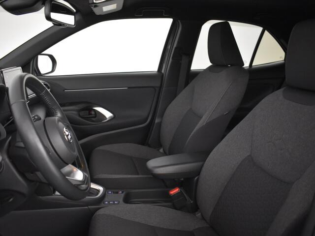 Toyota YARIS 1.5 Hybrid Dynamic Team D | PDC V+A | BLS | Allseasons