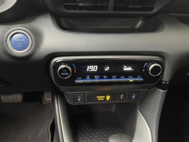 Toyota YARIS 1.5 Hybrid Active | Apple Carplay/Android Auto | Camera | Stoelverwarming | Cruise control |