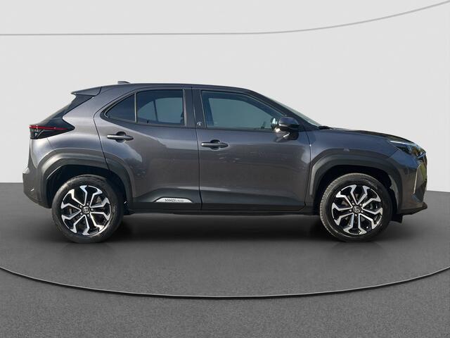 Toyota YARIS Cross 1.5 Hybrid First Edition | Stuurverwarming | Camera | Adaptive | Virtual |