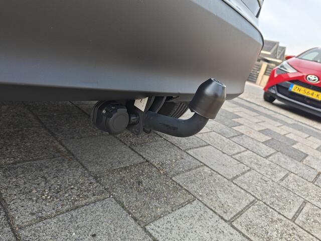 Toyota YARIS 1.5 Hybrid Business Plus