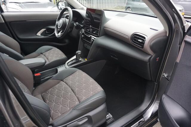Toyota YARIS Cross 1.5 Hybrid 130 Executive |Navi|Carplay|PDC V+A|E.a.klep|Stoel en stuurverwarming|Dodehoek|