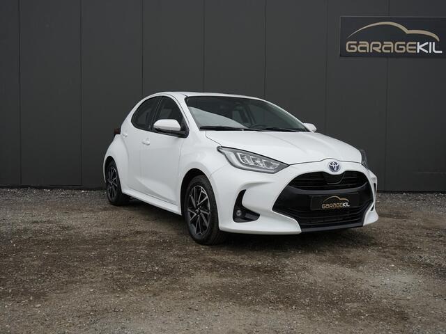 Toyota YARIS 1.5 Hybrid Team D Dealeronderh. / Led / Stoelverwarming / Smartphone Integratie / Adaptieve Cruisecontrol / Climate Control / Camera