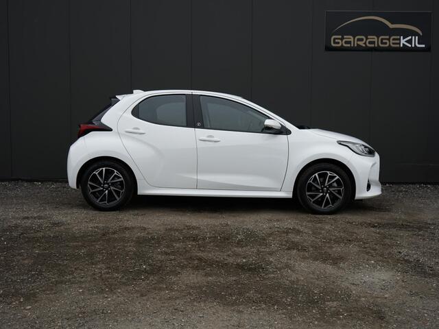 Toyota YARIS 1.5 Hybrid Team D Dealeronderh. / Led / Stoelverwarming / Smartphone Integratie / Adaptieve Cruisecontrol / Climate Control / Camera