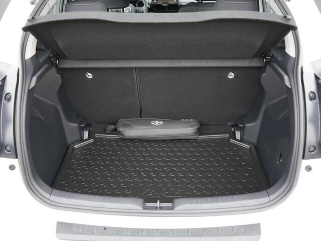 Toyota YARIS 1.5 Hybrid Team D Dealeronderh. / Led / Stoelverwarming / Smartphone Integratie / Adaptieve Cruisecontrol / Climate Control / Camera