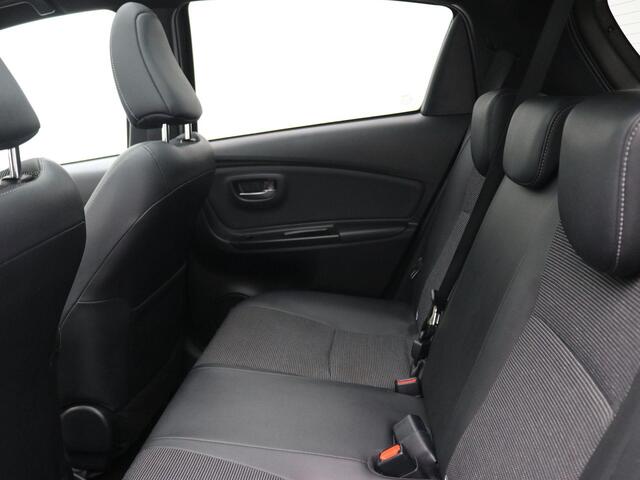 Toyota YARIS 1.5 Hybrid Aspiration AUTOMAAT / GROOT Glazendak / Cruise control / Airco Climate control / LMV / Historie aanwezig / Achteruitrijcamera /