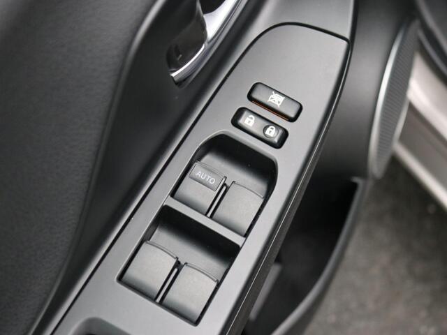 Toyota YARIS 1.5 Hybrid Aspiration AUTOMAAT / GROOT Glazendak / Cruise control / Airco Climate control / LMV / Historie aanwezig / Achteruitrijcamera /
