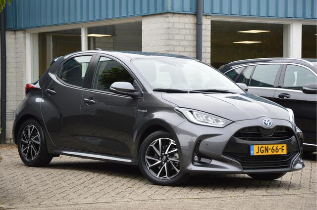 Toyota YARIS 1.5 Hybrid Dynamic LED | CLIMA | CAMERA | HEAD UP