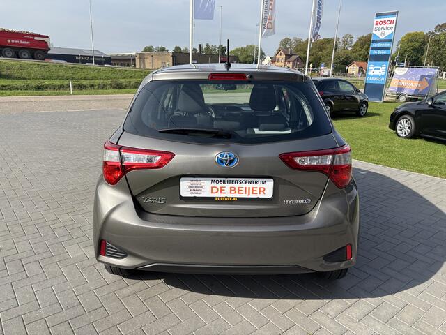 Toyota YARIS 1.5 Hybrid Active Camera I AC I Lane assist