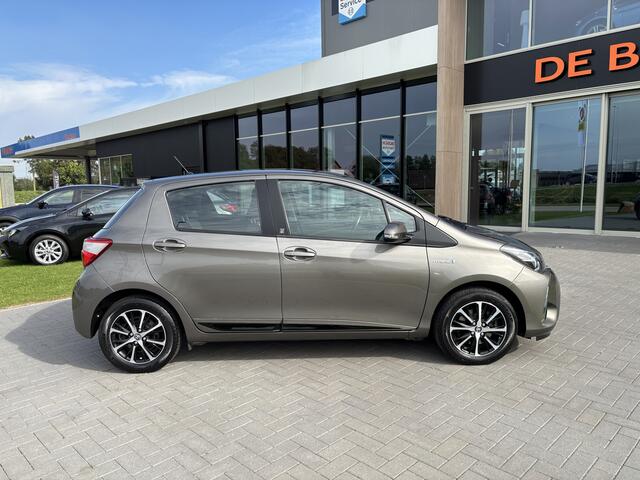 Toyota YARIS 1.5 Hybrid Active Camera I AC I Lane assist