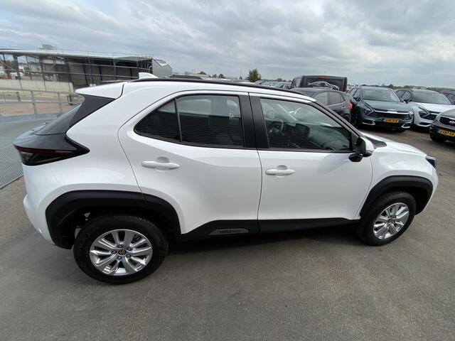 Toyota YARIS Cross 1.5 Hybrid Active Navigatie Apple CarPlay/Android Auto, adaptieve cruise control, achteruitrij camera, NL auto!