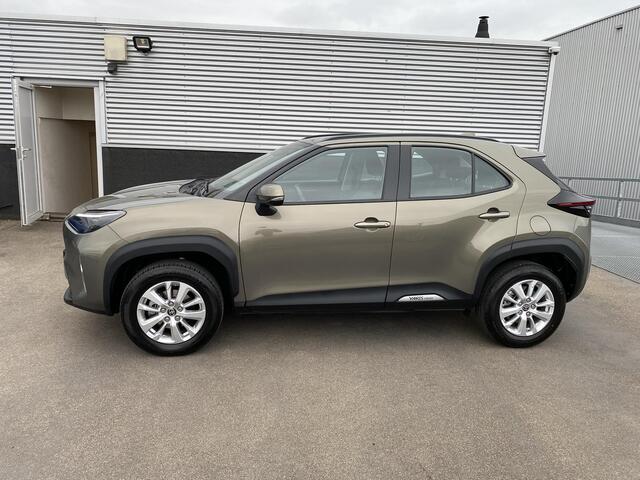 Toyota YARIS Cross 1.5 Hybrid Active Nederlandse auto, Apple CarPlay/Android Auto, Adaptieve cruise control, achteruitrij camera, Metallic lak, LM velgen