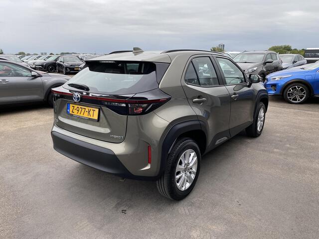 Toyota YARIS Cross 1.5 Hybrid Active Nederlandse auto, Apple CarPlay/Android Auto, Adaptieve cruise control, achteruitrij camera, Metallic lak, LM velgen