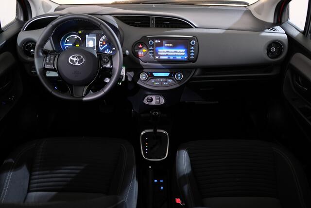 Toyota YARIS 1.5 Hybrid Active | TREKHAAK | CAMERA |