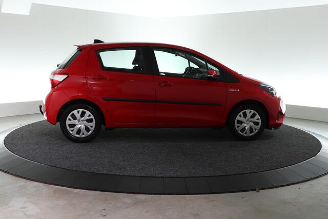 Toyota YARIS 1.5 Hybrid Active | TREKHAAK | CAMERA |