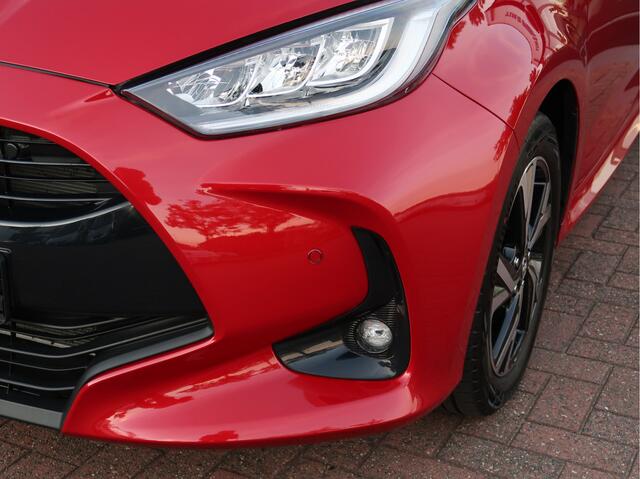 Toyota YARIS 1.5 Hybrid 115 Business Plus | Camera | Parkeersensoren | Stoel-Stuurverwarming | Carplay
