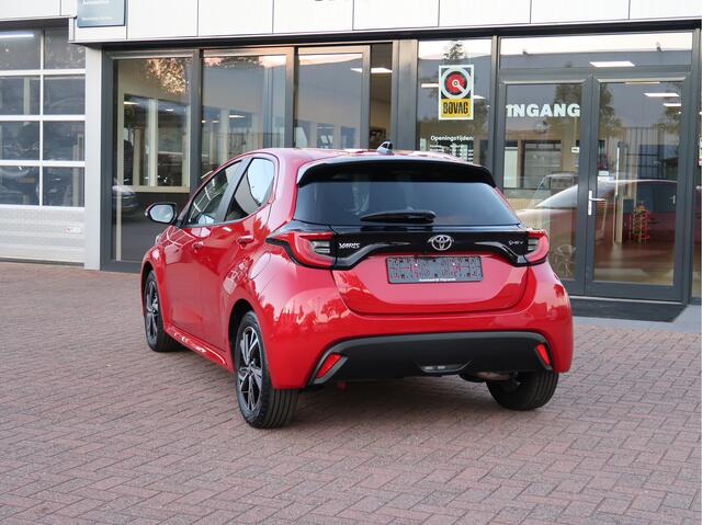 Toyota YARIS 1.5 Hybrid 115 Business Plus | Camera | Parkeersensoren | Stoel-Stuurverwarming | Carplay