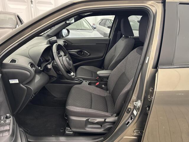 Toyota YARIS Cross 1.5 Hybrid 115 Dynamic Comfort Pack | 06-10141018 Voor meer informatie