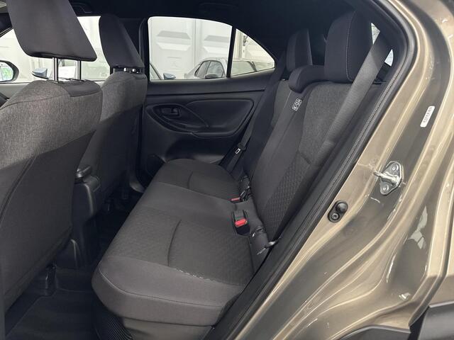 Toyota YARIS Cross 1.5 Hybrid 115 Dynamic Comfort Pack | 06-10141018 Voor meer informatie