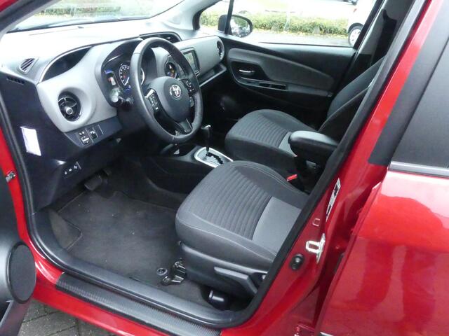 Toyota YARIS 1.5 Hybrid Dynamic Automaat, Trekhaak en Dealer onderhouden!